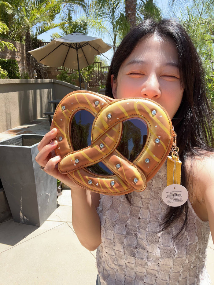 Delight Pretzel Crossbody