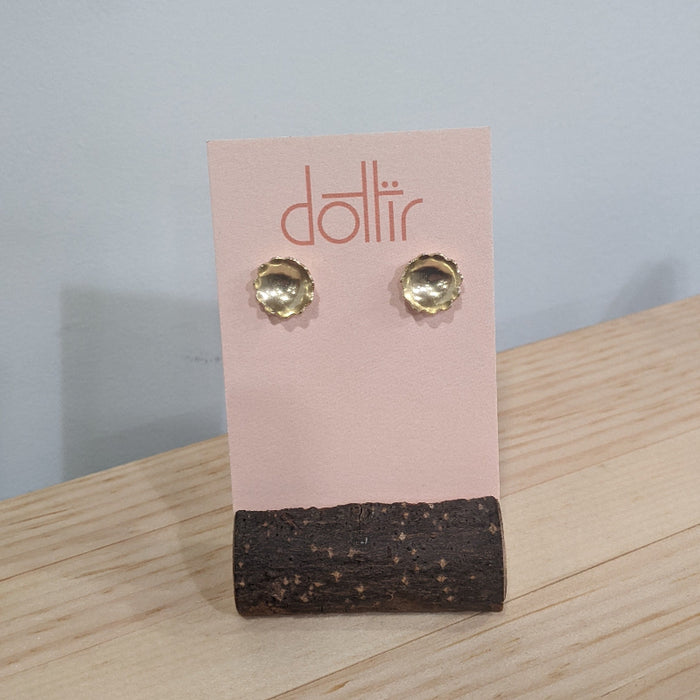 Dottir Small Scallop Earrings | Brass