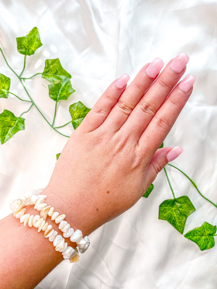 Mother of Pearl Shell Chip Bracelet