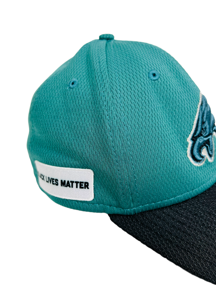 PHILADELPHIA EAGLES TEAM ISSUED NEW ERA FLEX-FIT ADULT HAT M / L