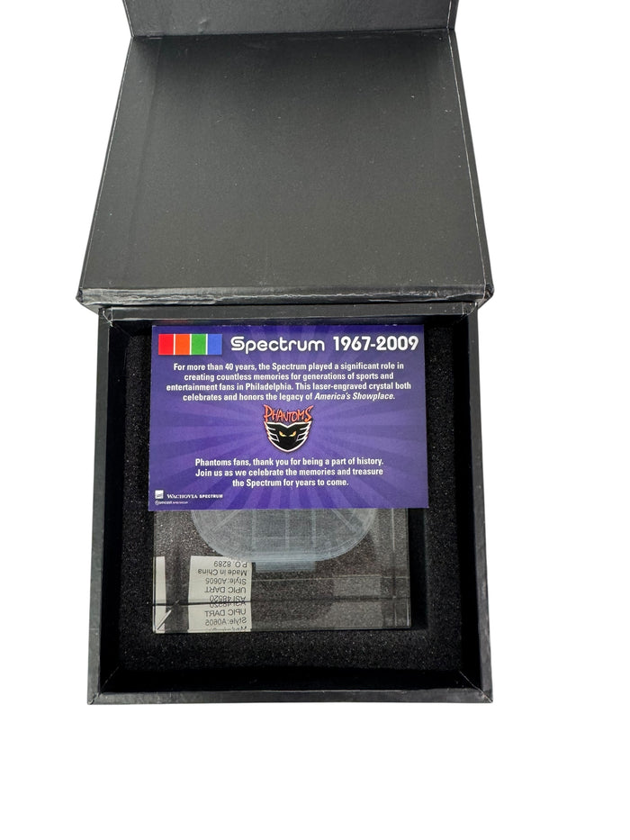 PHILADELPHIA SPECTRUM VINTAGE 2009 ARENA STATUE PAPERWEIGHT SGA